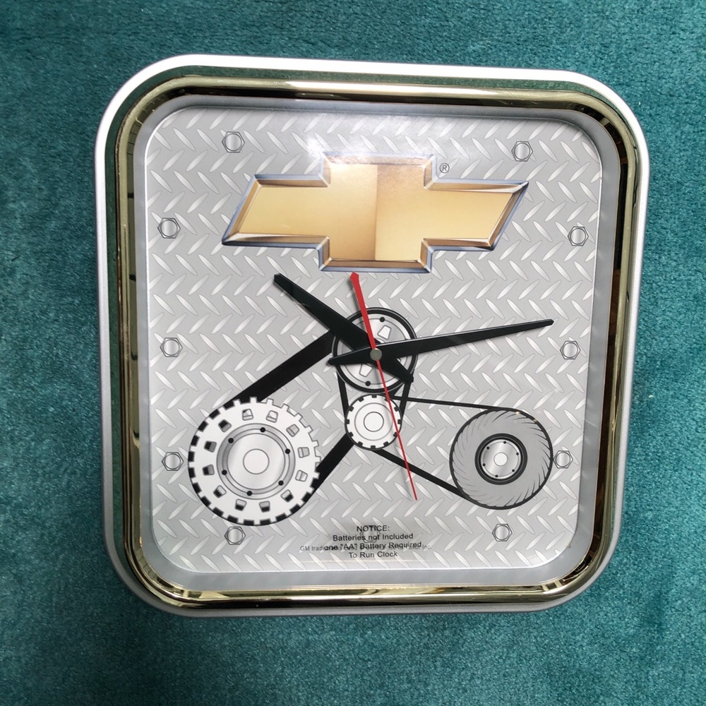 Genuine GM Parts 12” Wall Clock Chevrolet General Motor.